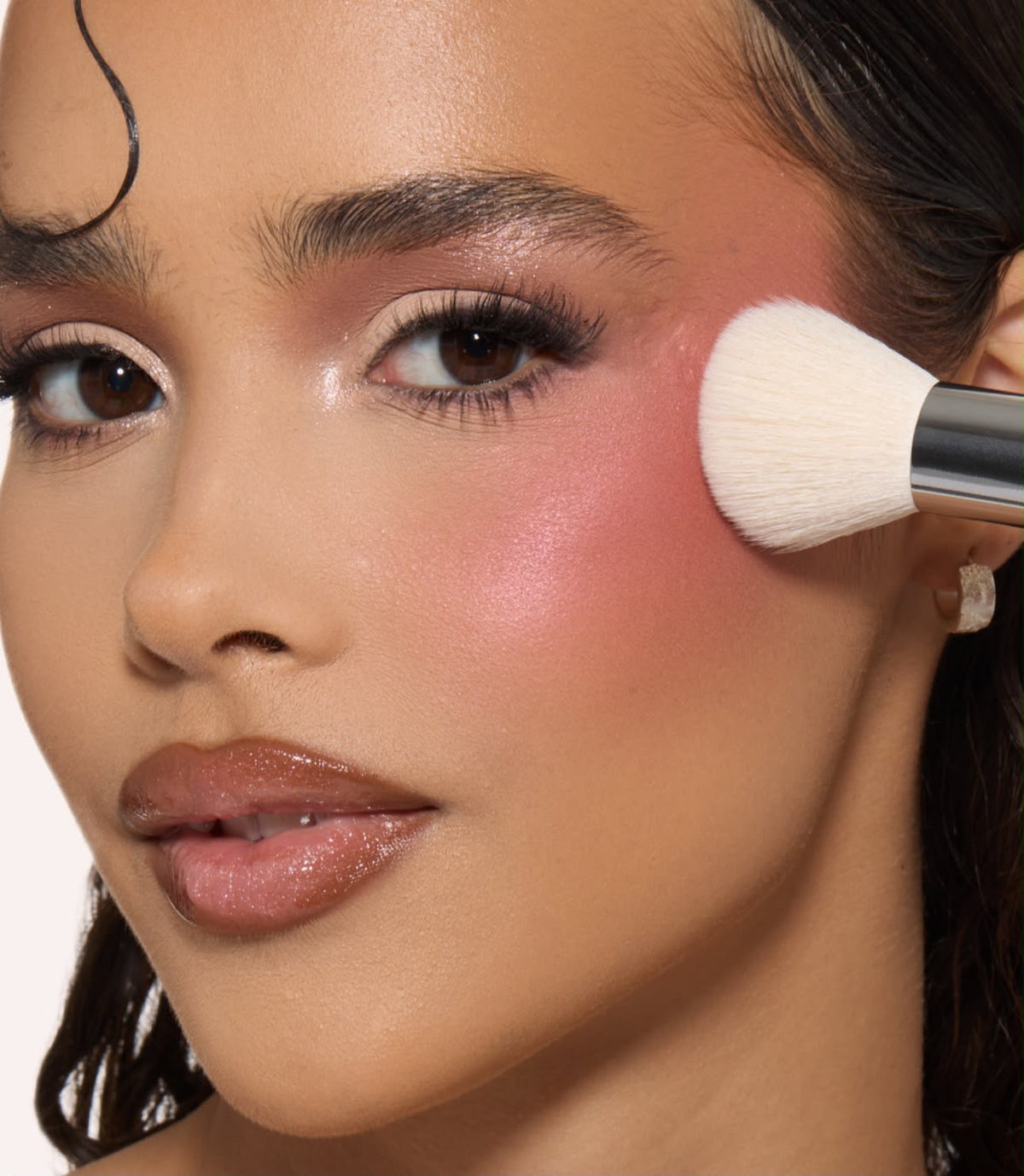 Diffusing Cheek Brush