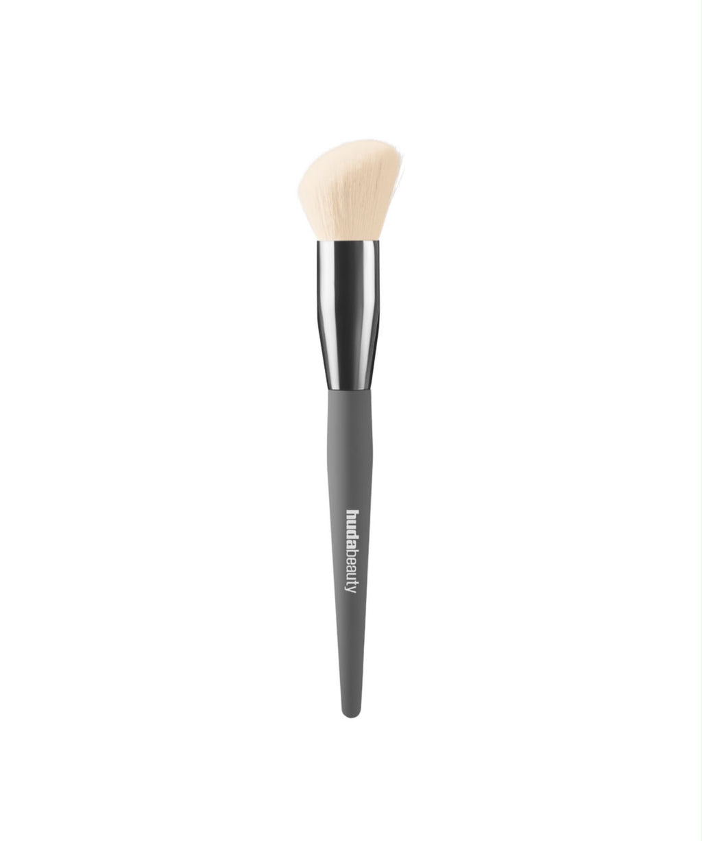 Diffusing Cheek Brush